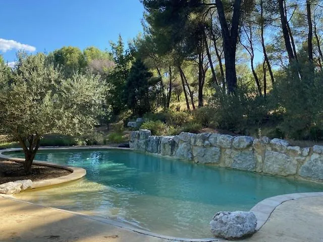 Homestay La Bastide Des Pins Apartment Lourmarin